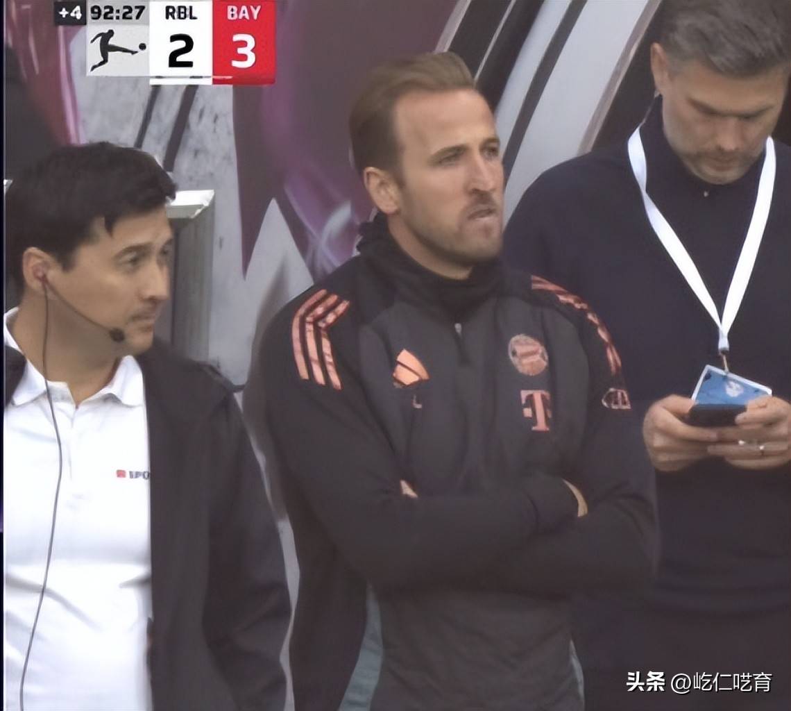 多特蒙德客场大胜,继续追赶德甲领头羊 多特蒙德客场大胜,继续追赶德甲领头羊