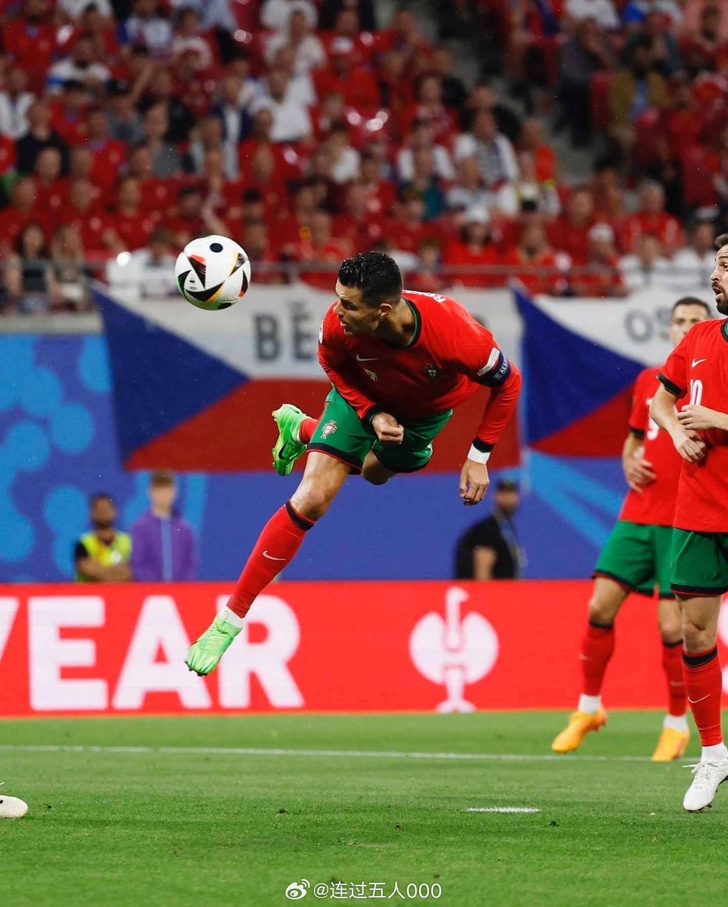 九游体育登录-包含欧洲国家队豪华名单精彩展示，赛场上风生水起的词条