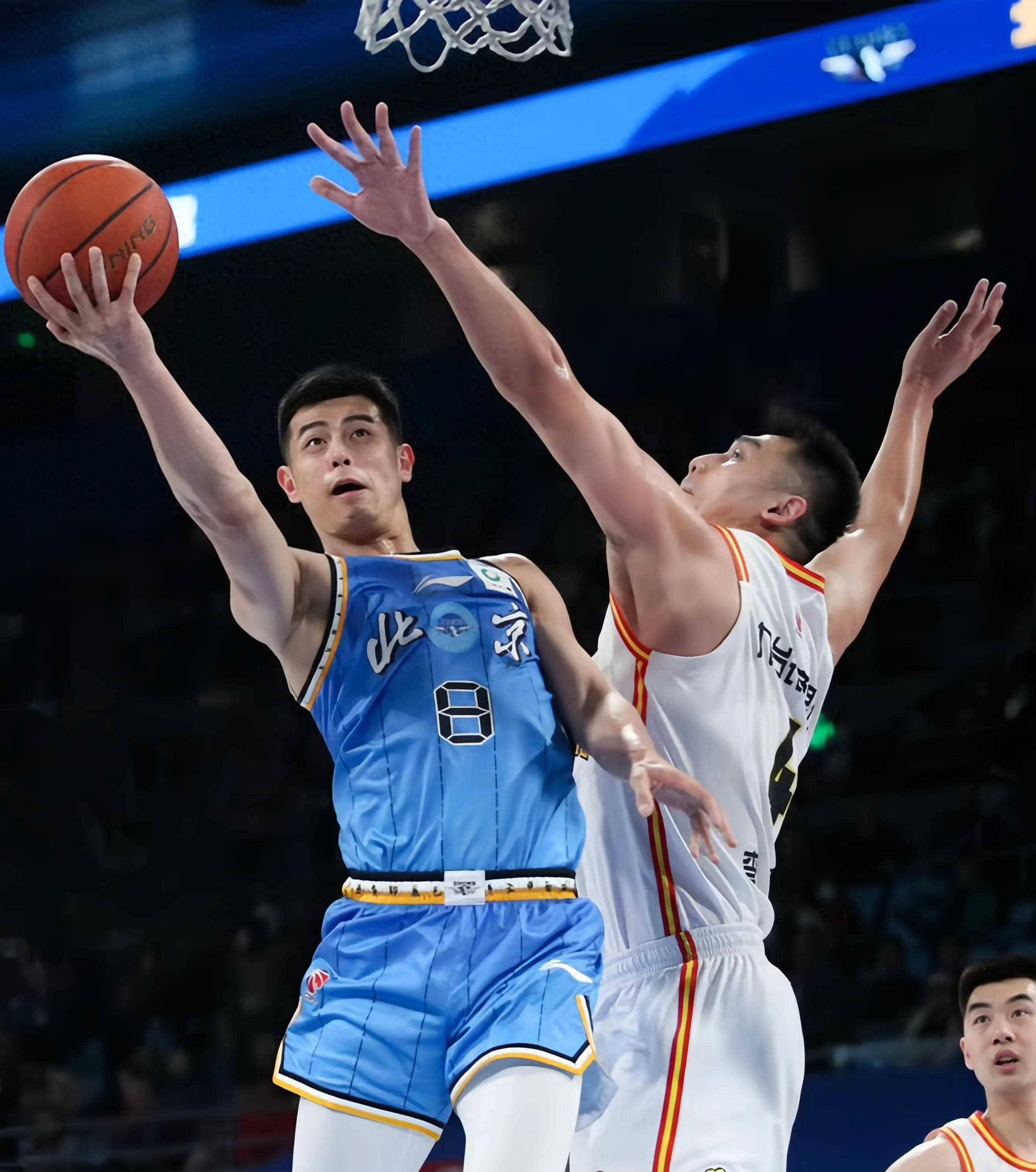 九游体育-惊险之战！球队成功击败强劲对手