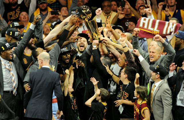 九游体育app-关于全队合力，球队主场发威连胜对手的信息