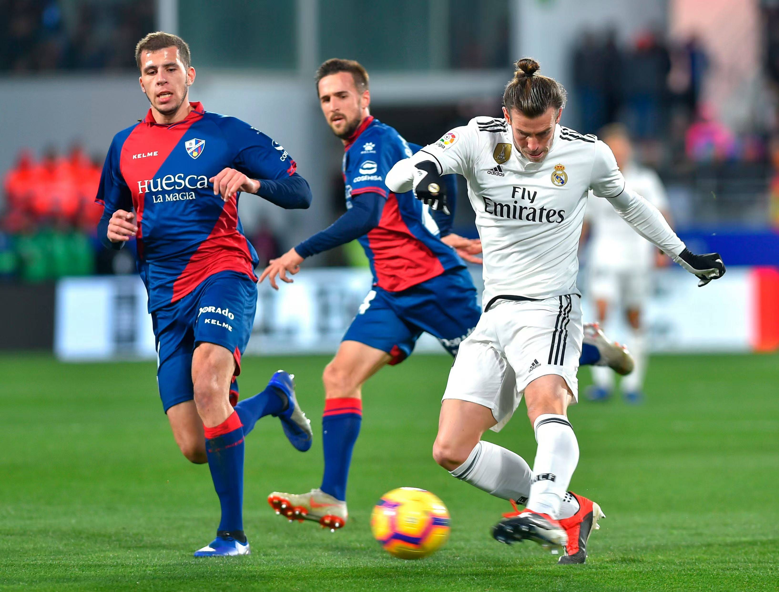 包含切尔西战胜狼队，英超积分榜领跑者踌躇满志的词条