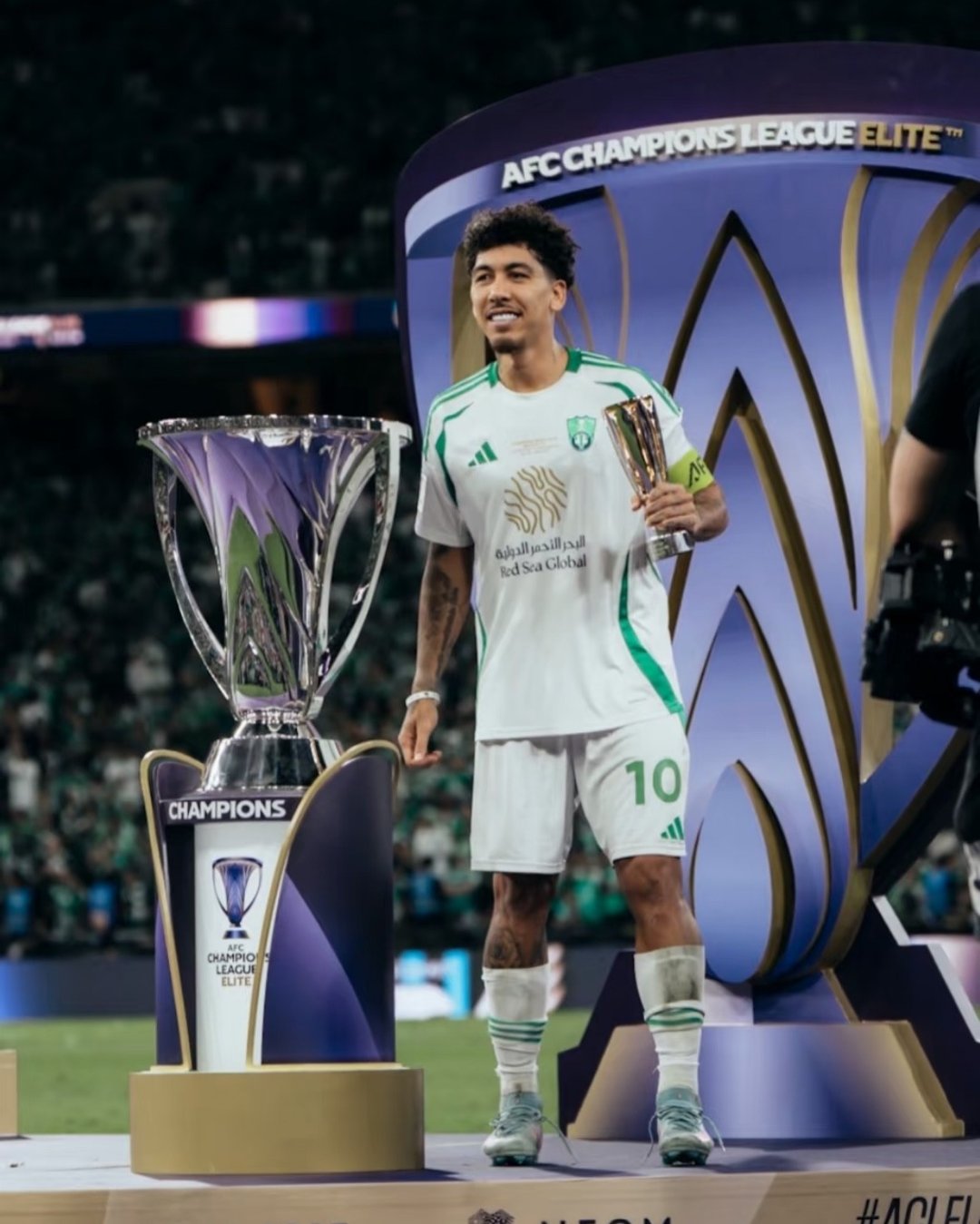 九游体育网页版登录入口-利物浦前锋菲尔米诺建功，助球队取得连胜