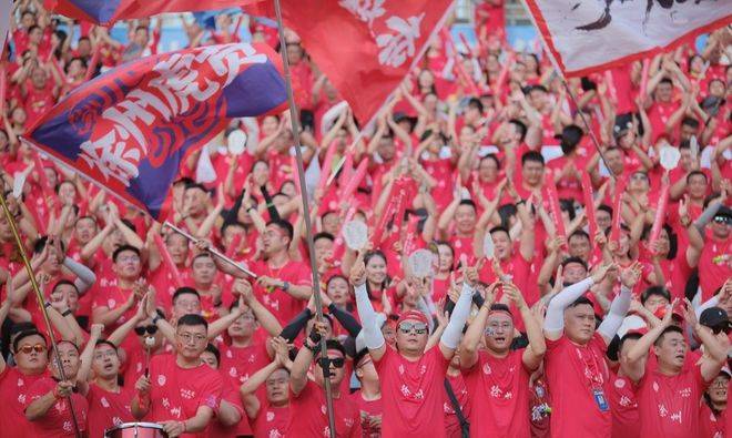 九游体育亚洲官网-精彩绝伦的球赛，激励着球迷与运动员前行