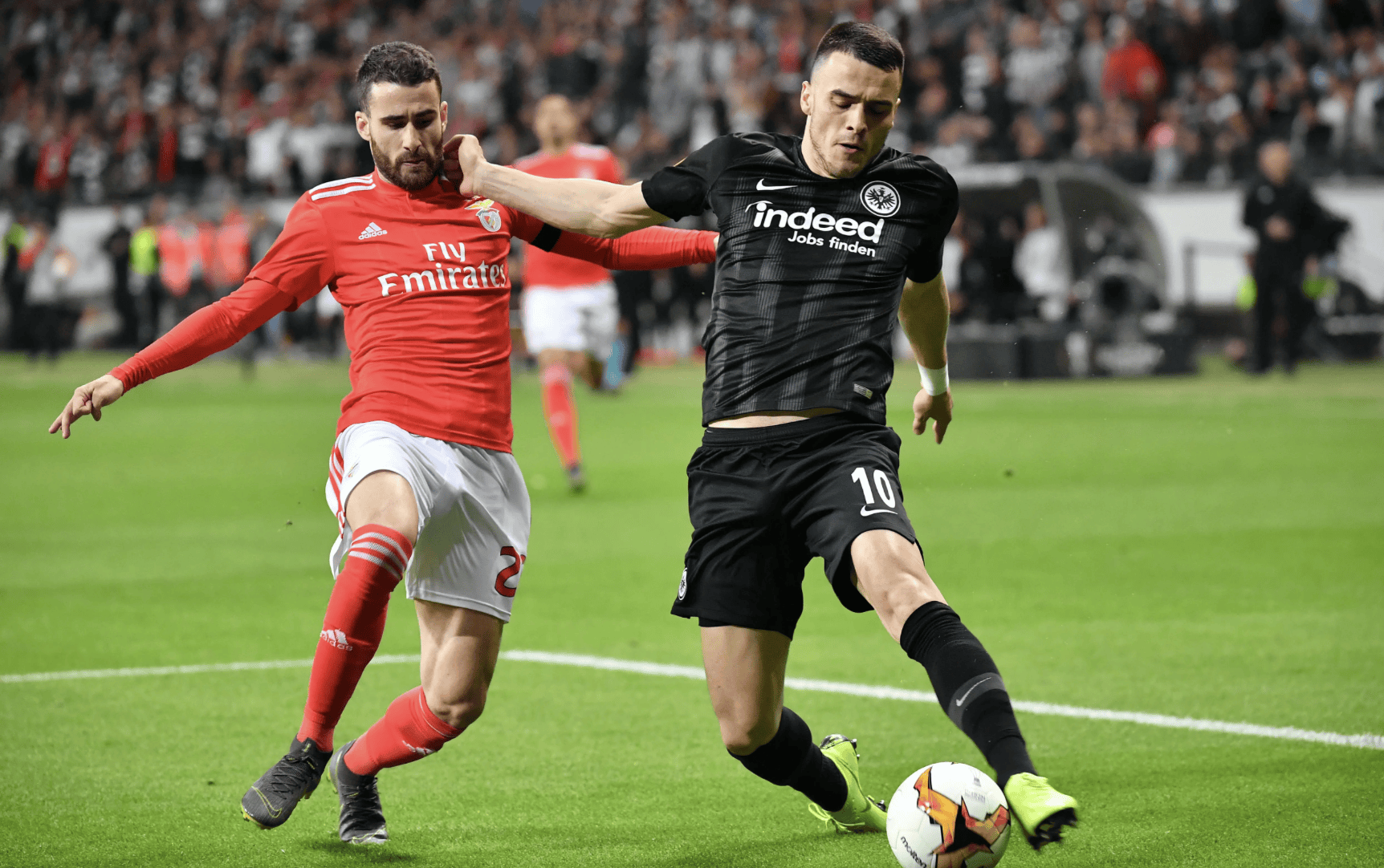 九游体育在线登录-斯图加特客场逼平对手，保级形势稍有缓解的简单介绍