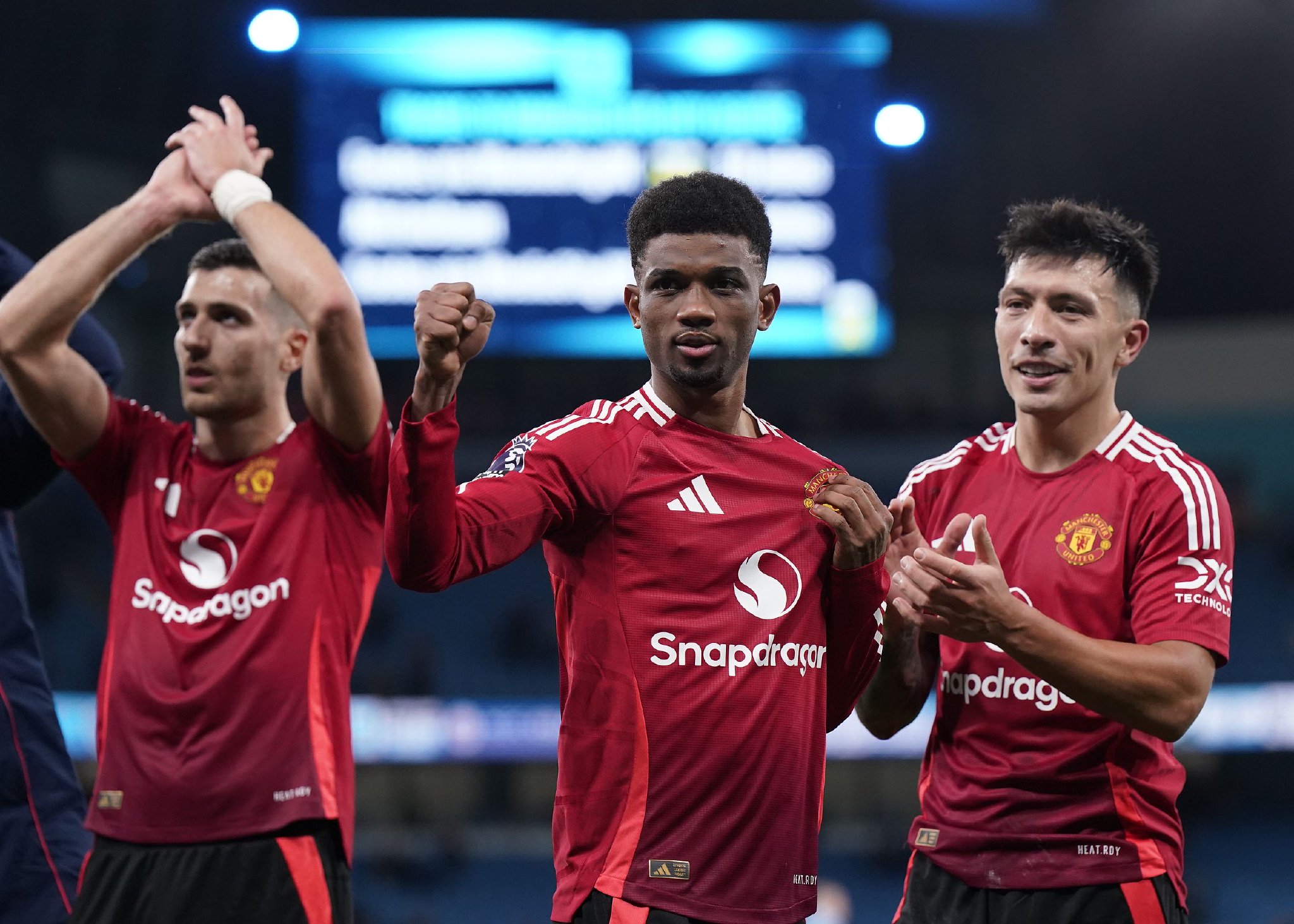 曼联踢出精彩比赛打出好成绩