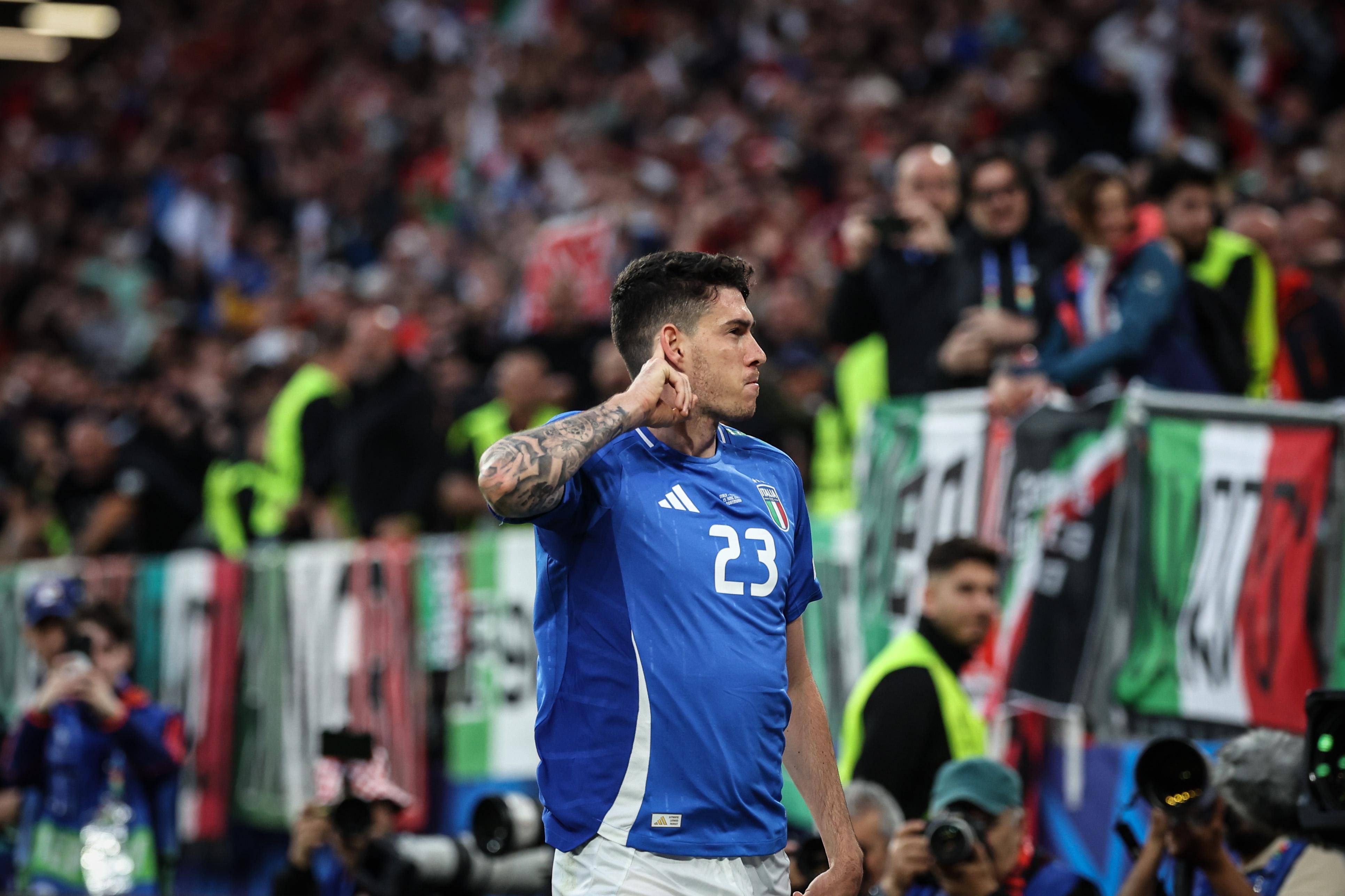 九游体育网页版登录入口-包含阿尔巴尼亚队在欧预赛中操练出完美表现的词条