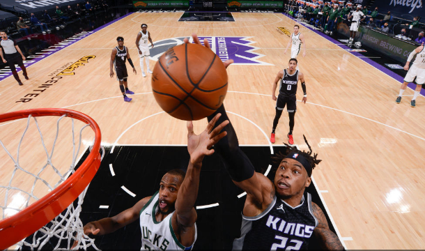 关于国王负骑士,霍勒迪25分的信息 关于国王负骑士,霍勒迪25分的信息