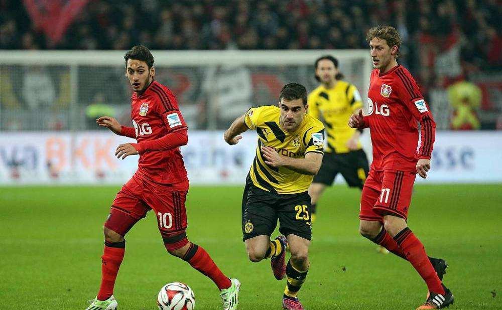 九游体育官网-黄蜂完美合作，击败对手全力取胜