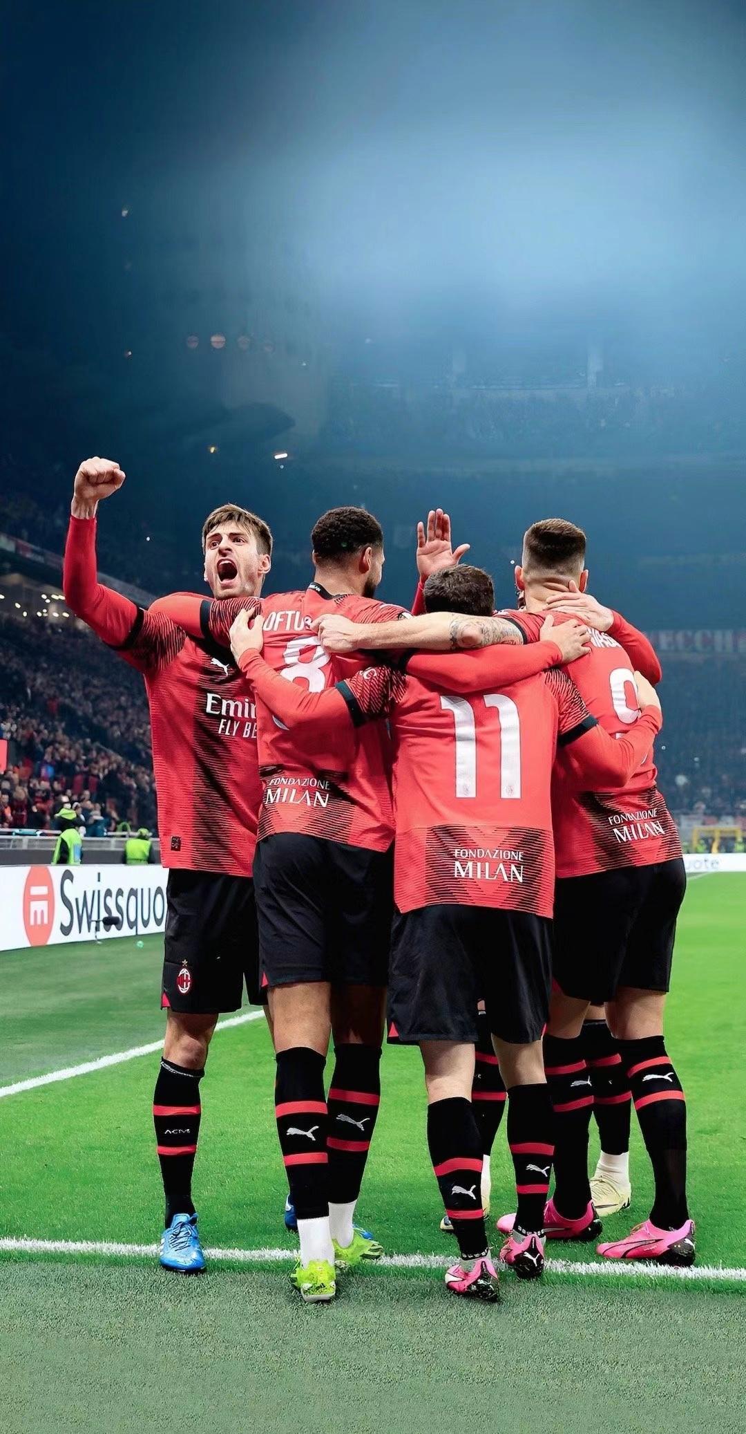 关于佛罗伦萨周中比赛失利：备受球迷批评的信息